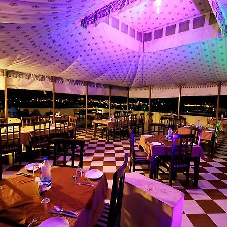 Hotel Royal Pratap Niwas Ουνταϊπούρ Εξωτερικό φωτογραφία