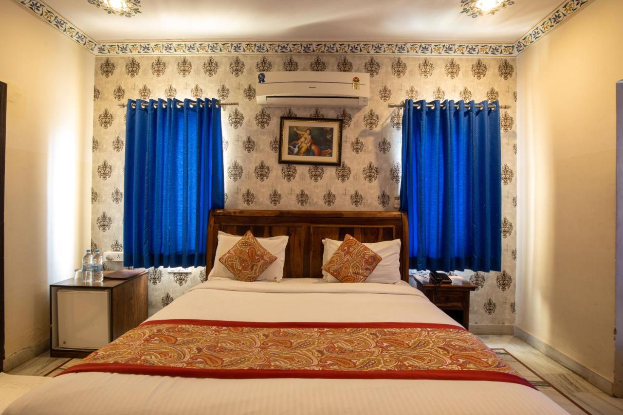 Hotel Royal Pratap Niwas Ουνταϊπούρ Εξωτερικό φωτογραφία