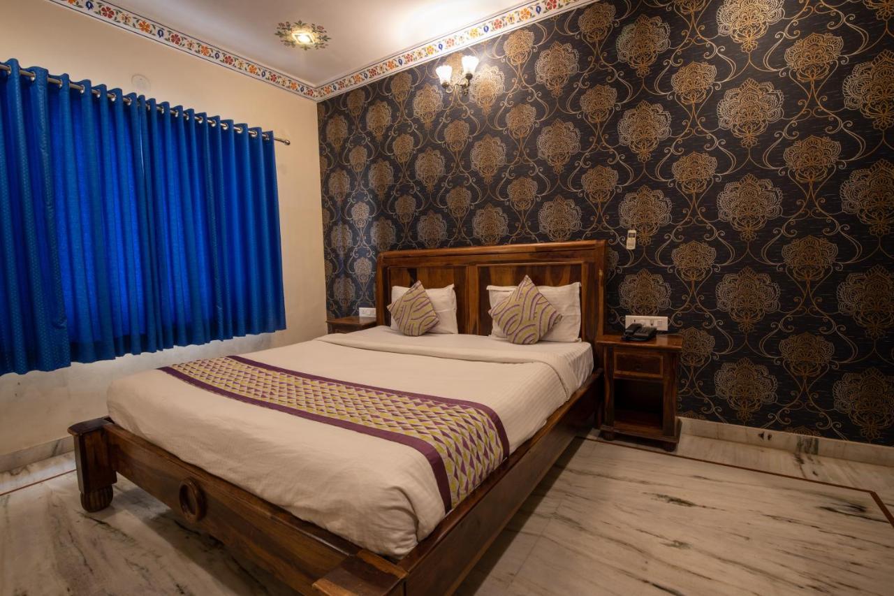 Hotel Royal Pratap Niwas Ουνταϊπούρ Εξωτερικό φωτογραφία