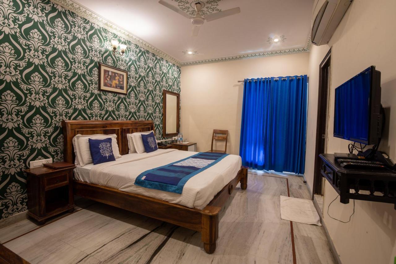 Hotel Royal Pratap Niwas Ουνταϊπούρ Εξωτερικό φωτογραφία