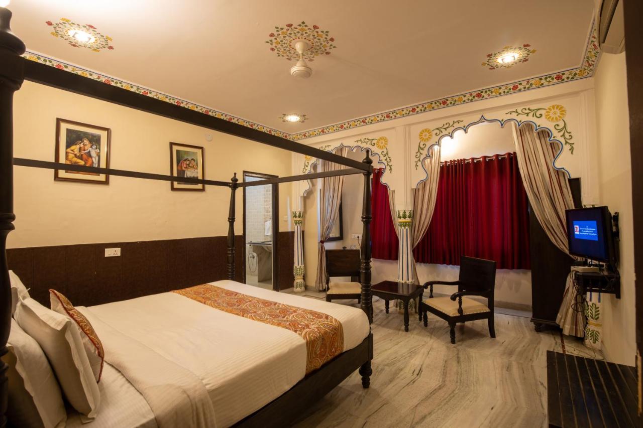 Hotel Royal Pratap Niwas Ουνταϊπούρ Εξωτερικό φωτογραφία