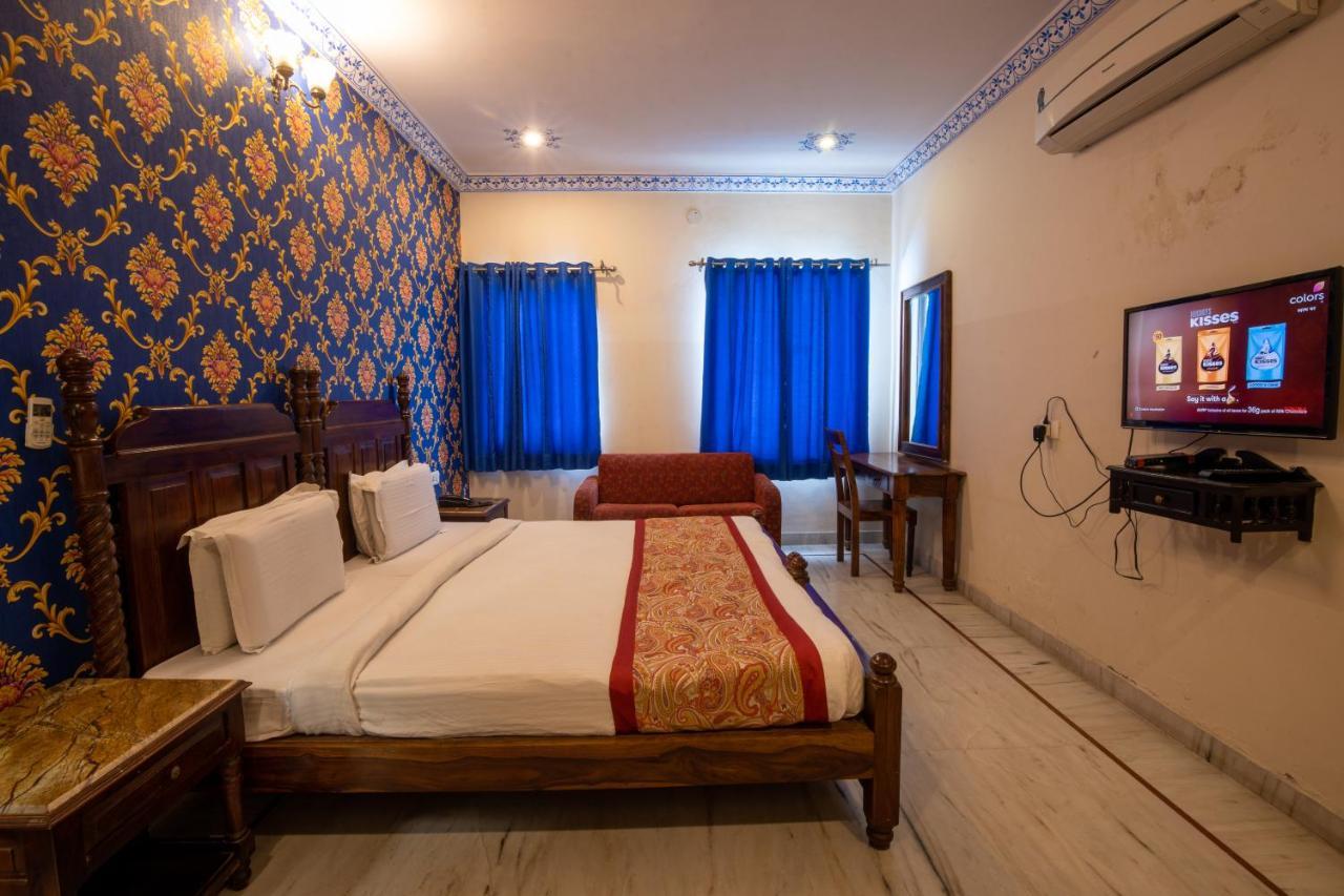 Hotel Royal Pratap Niwas Ουνταϊπούρ Εξωτερικό φωτογραφία