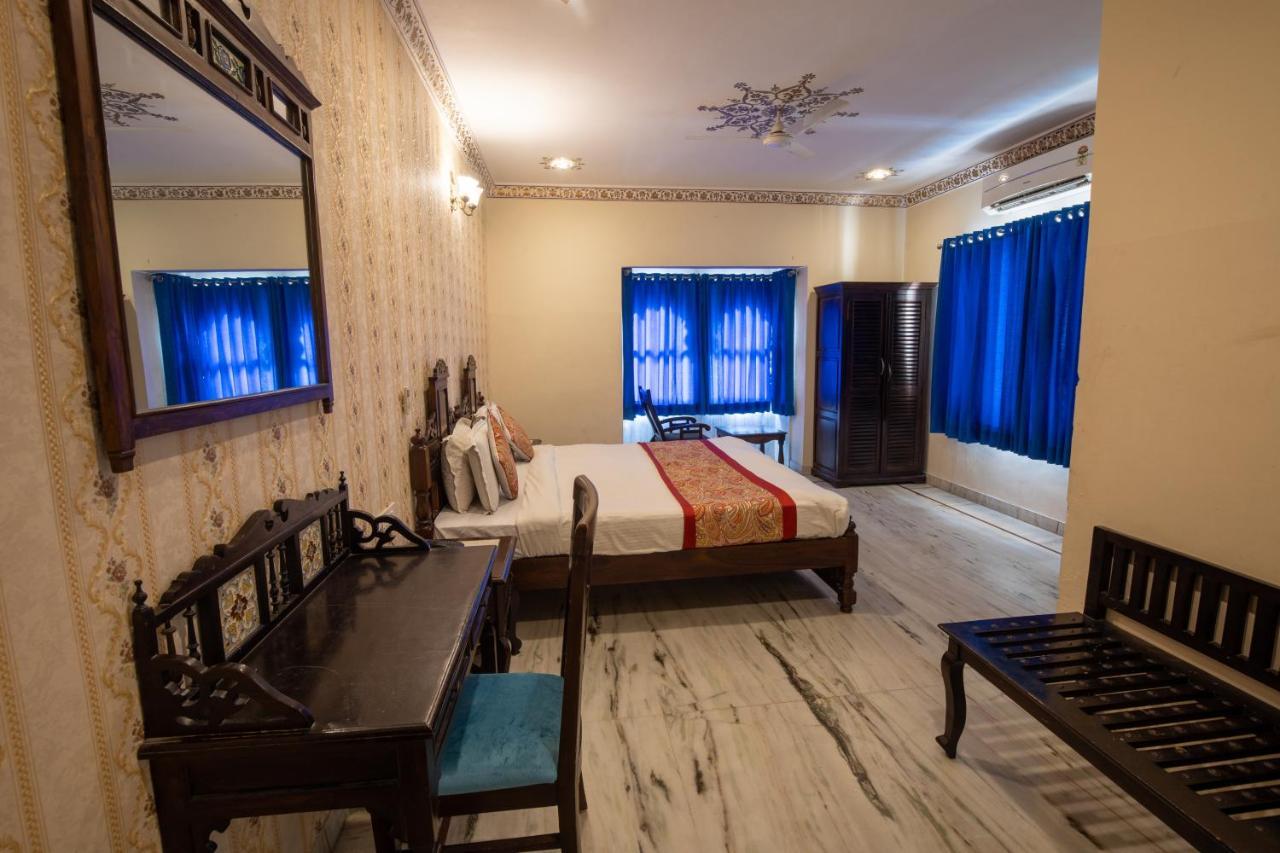Hotel Royal Pratap Niwas Ουνταϊπούρ Εξωτερικό φωτογραφία