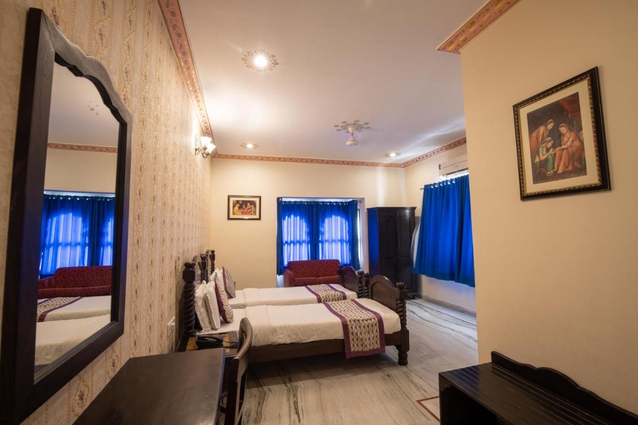 Hotel Royal Pratap Niwas Ουνταϊπούρ Εξωτερικό φωτογραφία