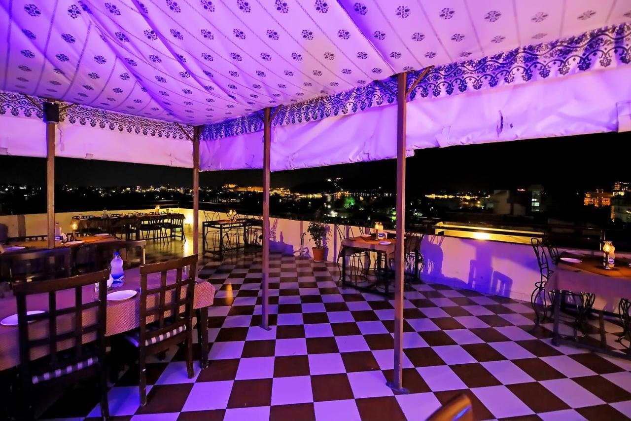 Hotel Royal Pratap Niwas Ουνταϊπούρ Εξωτερικό φωτογραφία