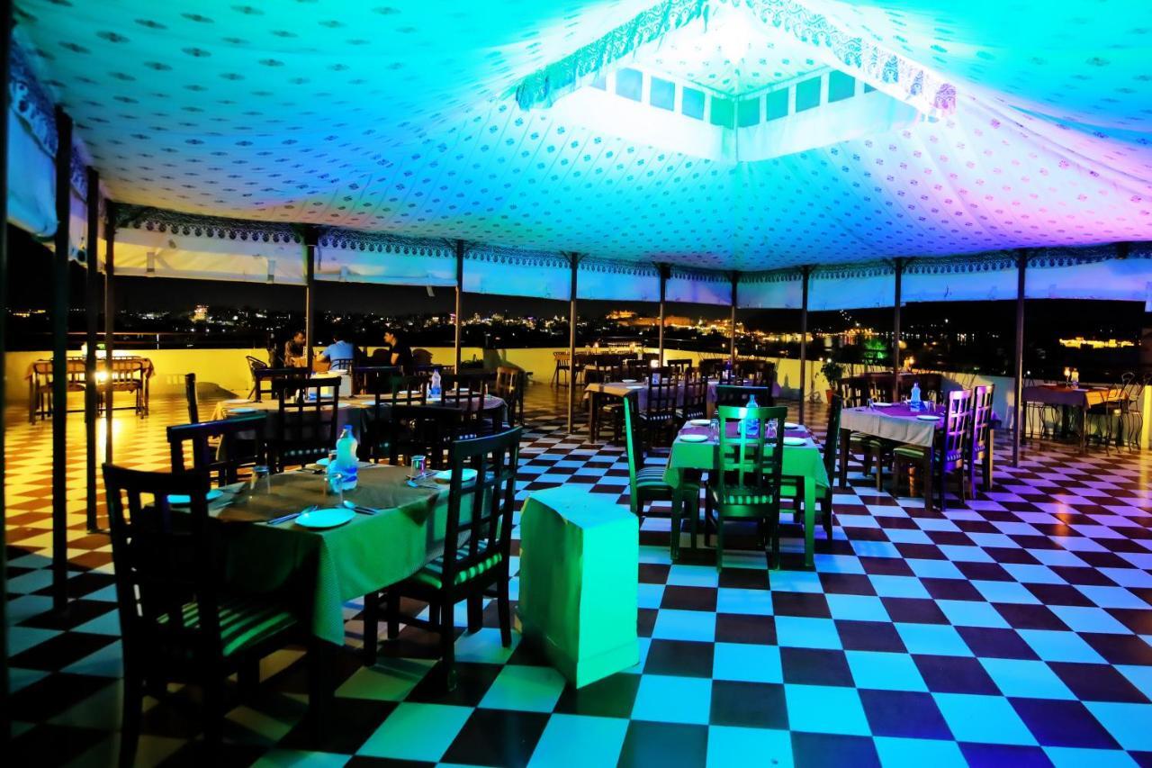 Hotel Royal Pratap Niwas Ουνταϊπούρ Εξωτερικό φωτογραφία
